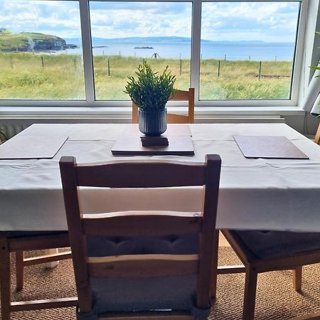 Apartamento 6 Dunluce Park - Portrush By The Sea Exterior foto