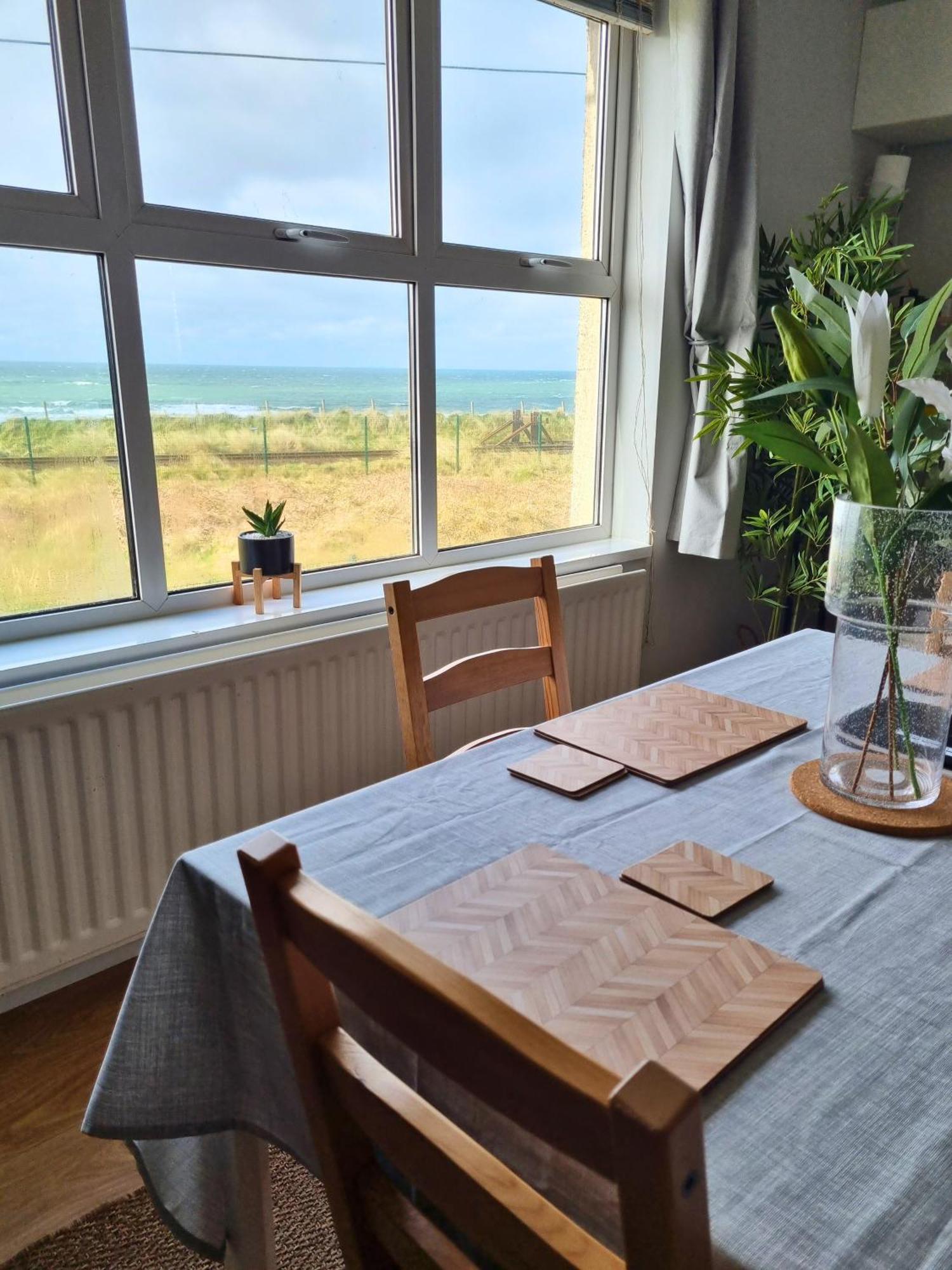 Apartamento 6 Dunluce Park - Portrush By The Sea Exterior foto