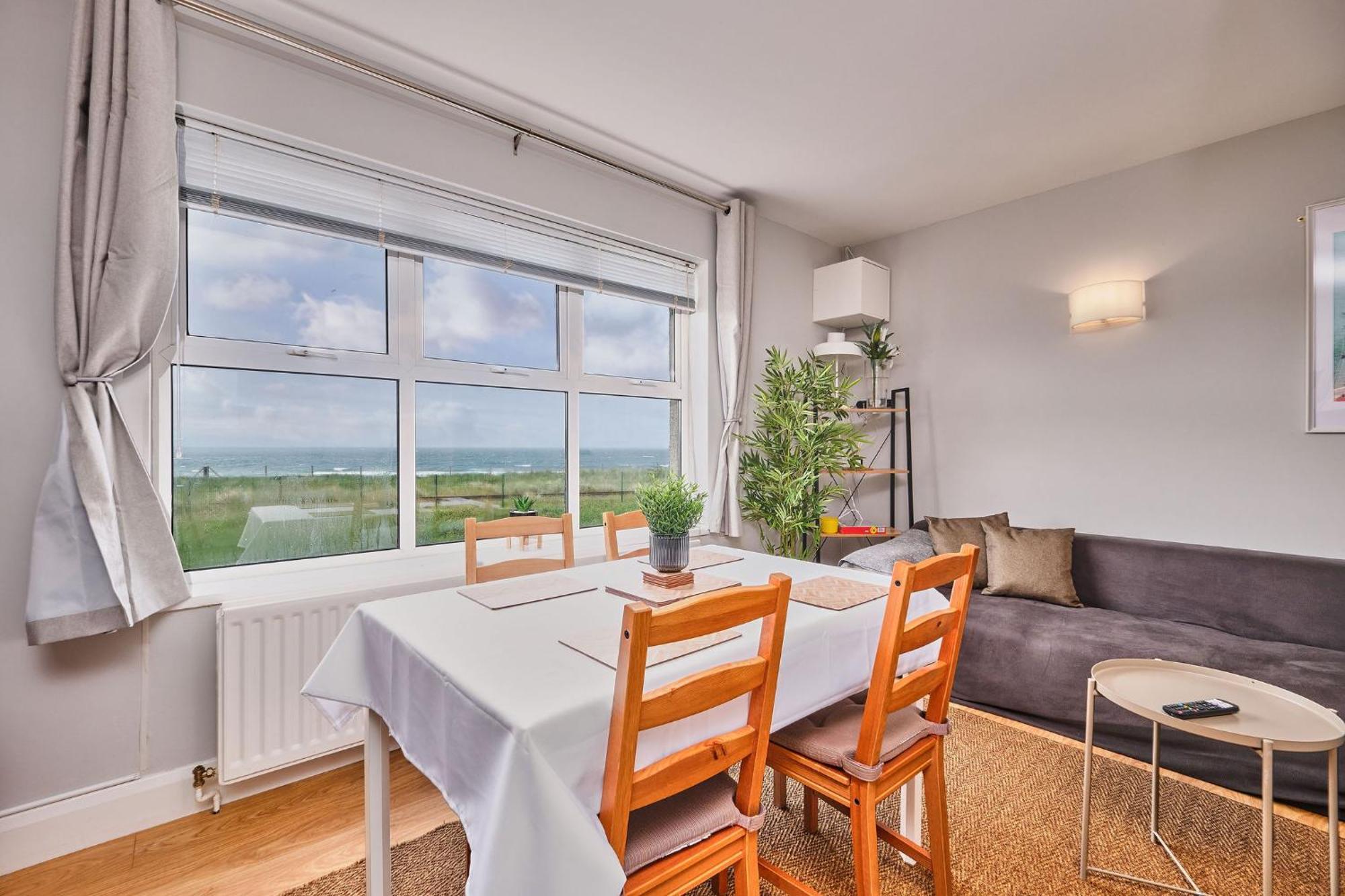 Apartamento 6 Dunluce Park - Portrush By The Sea Exterior foto