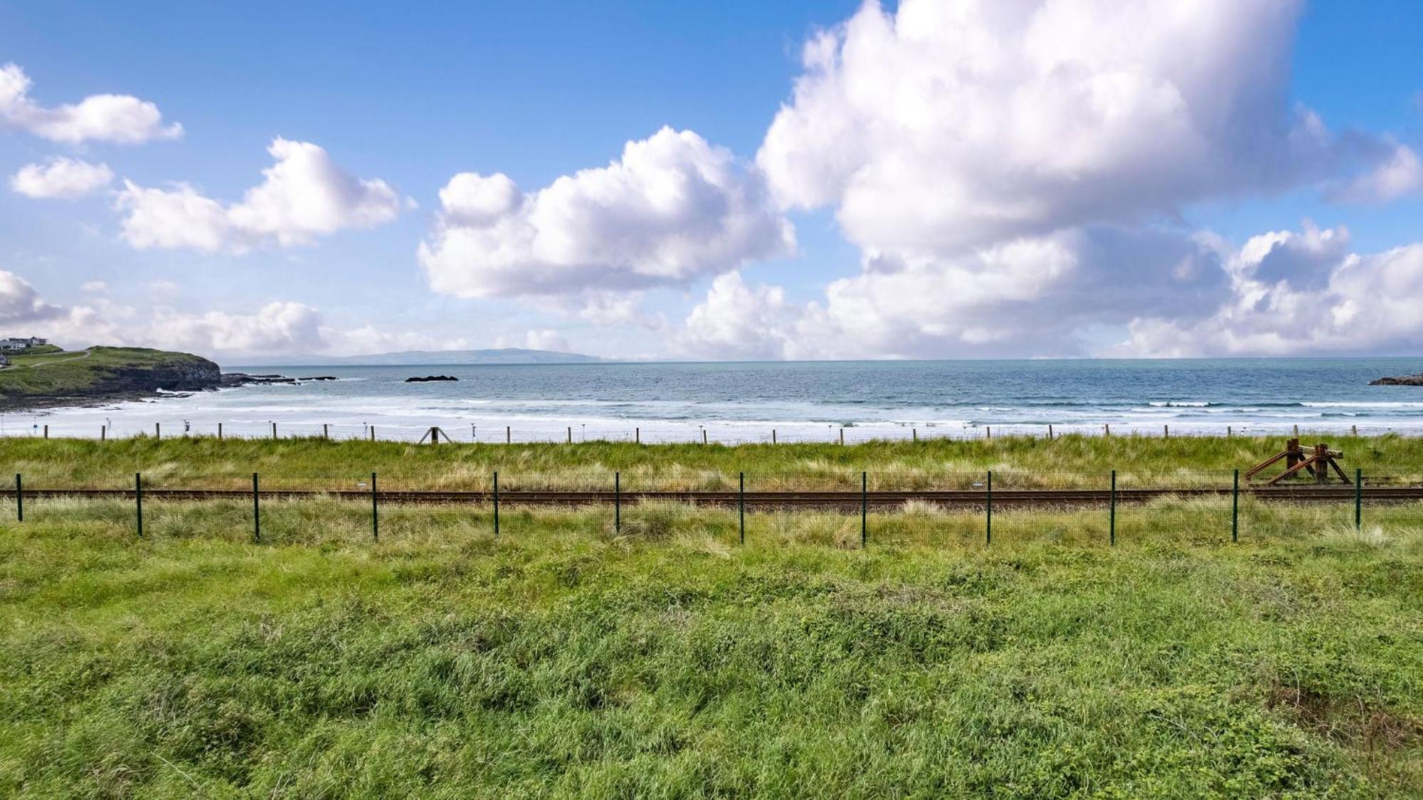 Apartamento 6 Dunluce Park - Portrush By The Sea Exterior foto