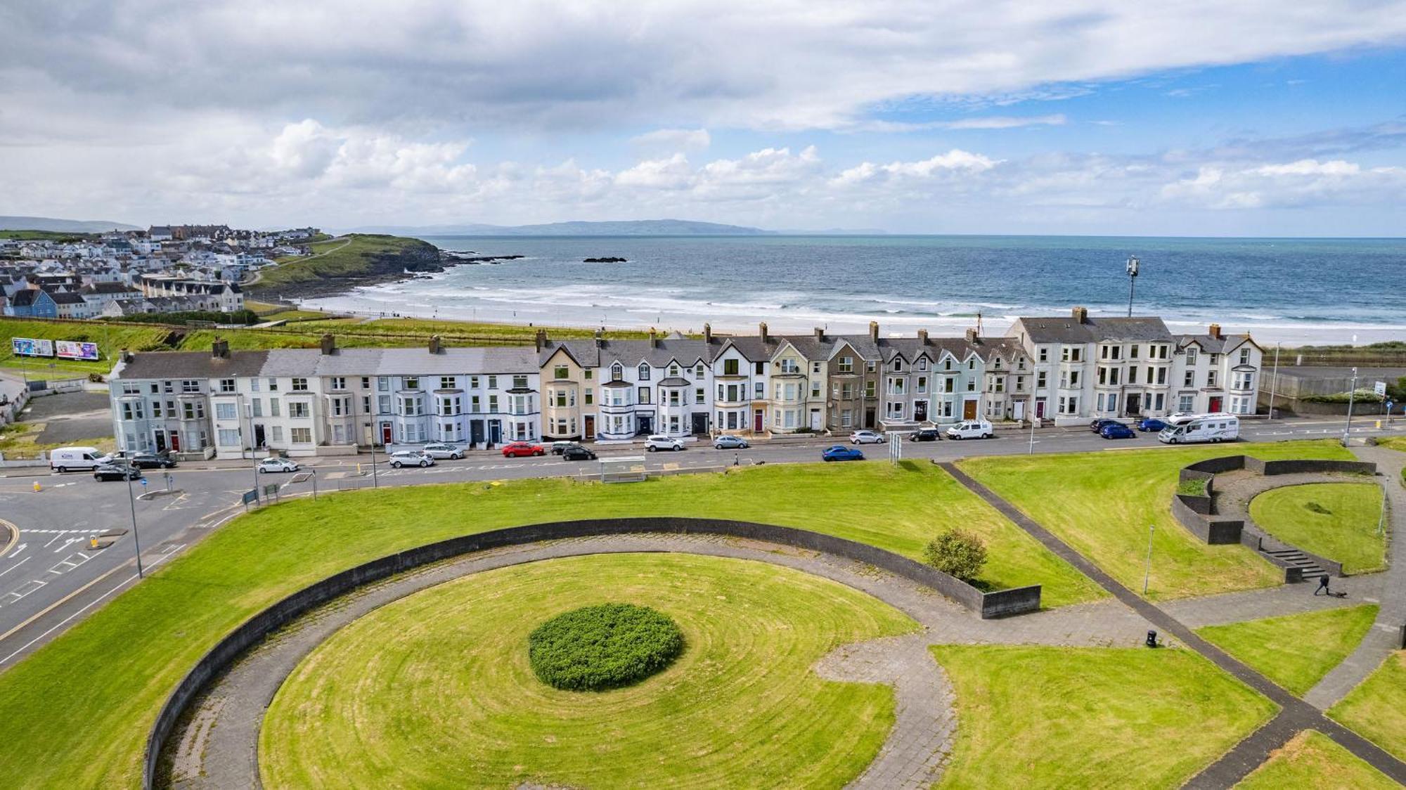 Apartamento 6 Dunluce Park - Portrush By The Sea Exterior foto