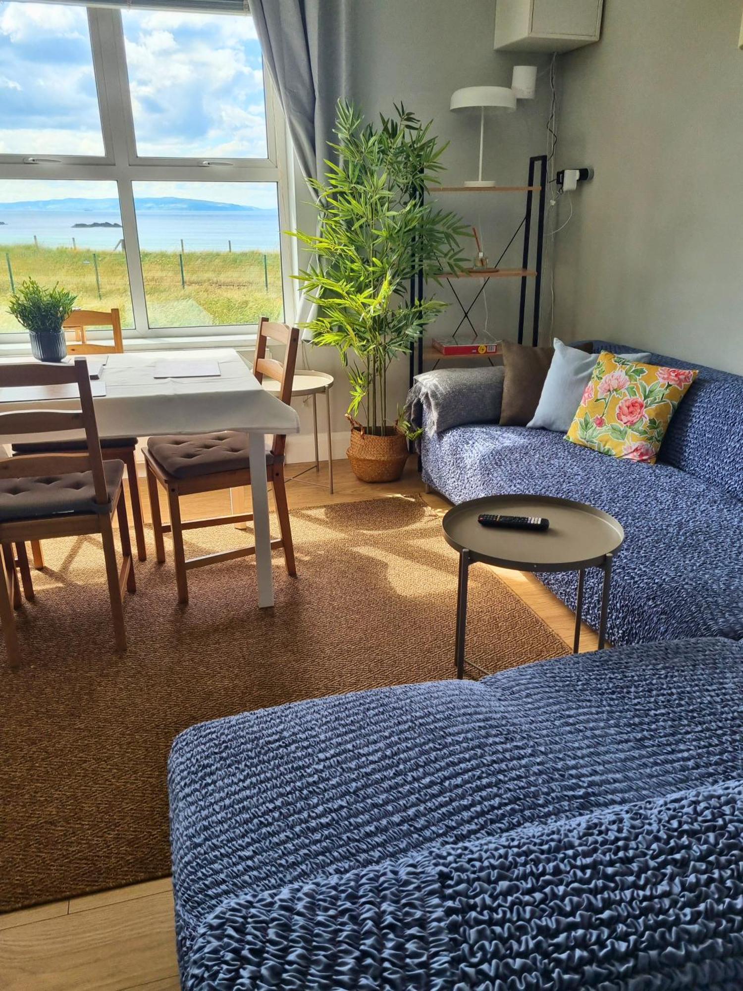 Apartamento 6 Dunluce Park - Portrush By The Sea Exterior foto